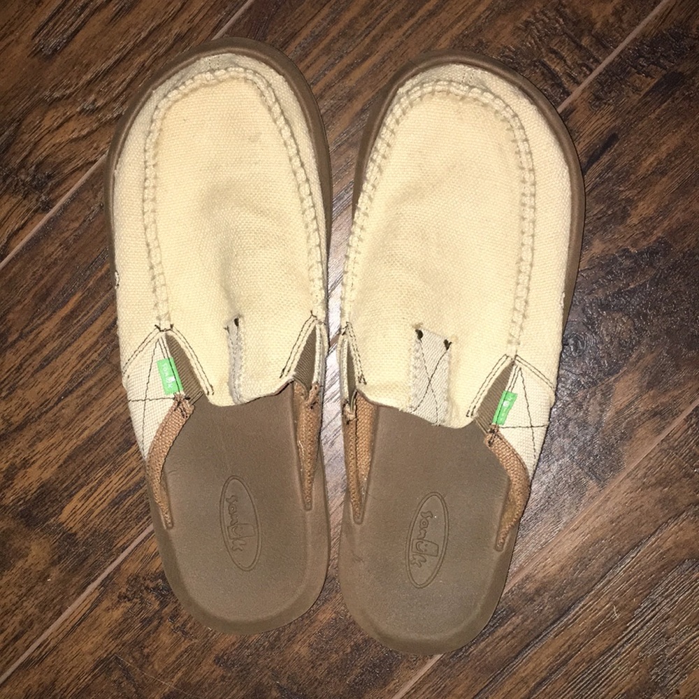 Sanuks